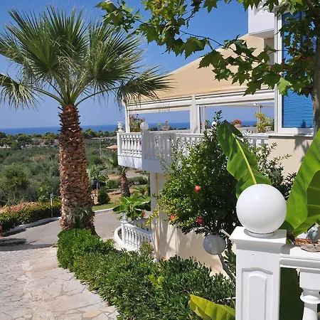 Отель Ionion Star Tholon