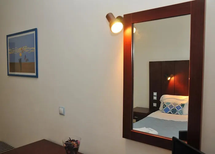 Ionion Star 2* Tholon